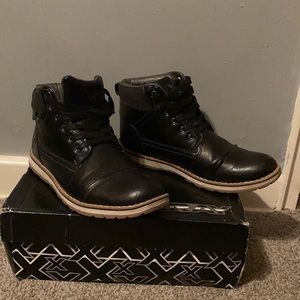 Men’s X-RAY 10.5 black boot.